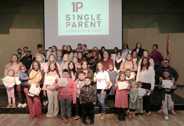 Four BRTC Students Awarded Arkansas Single Parent Scholarships